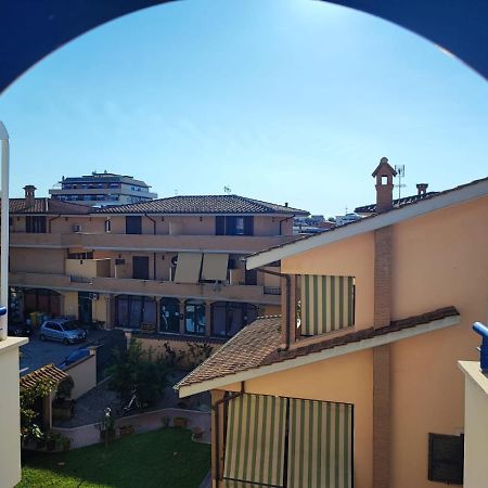 Red Lux Apartment Fiumicino Exterior foto